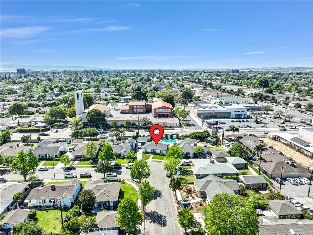 3965 Marshall Long Beach, CA 90807
