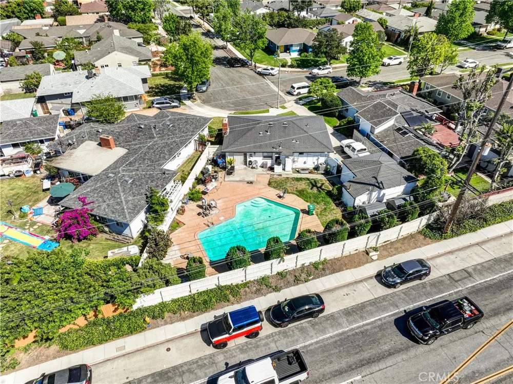 3965 Marshall Long Beach, CA 90807