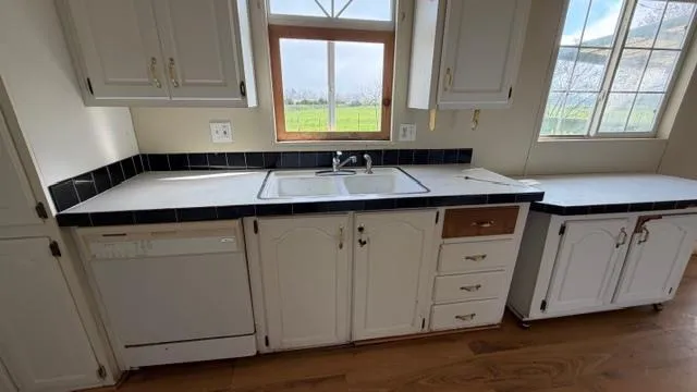 8340 Mcclure Avenue Gerber, CA 96035