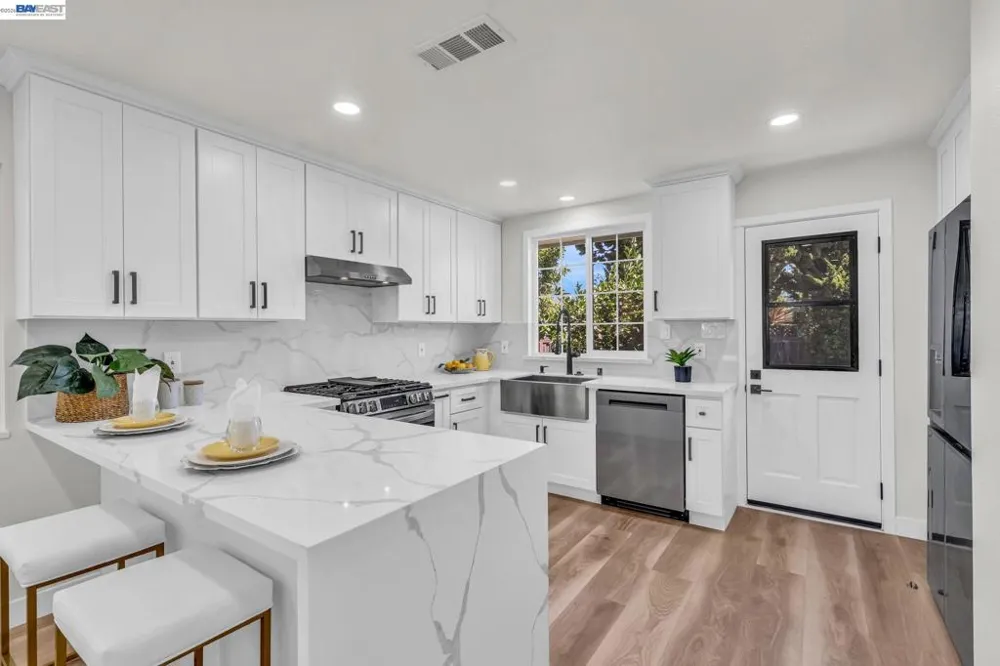 4708 Portola Dr Fremont, CA 94536