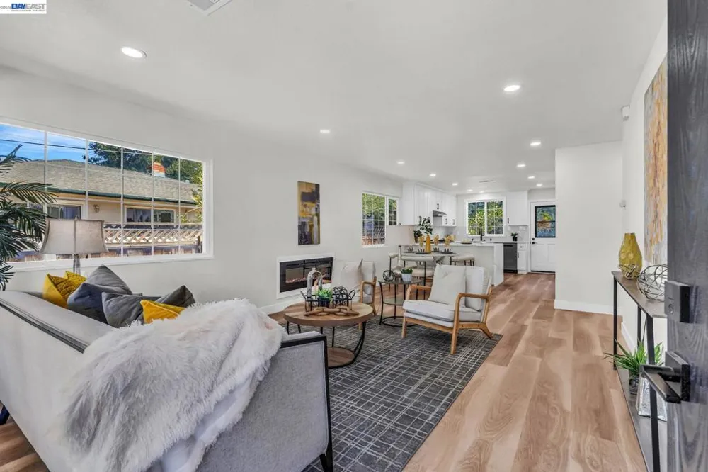 4708 Portola Dr Fremont, CA 94536