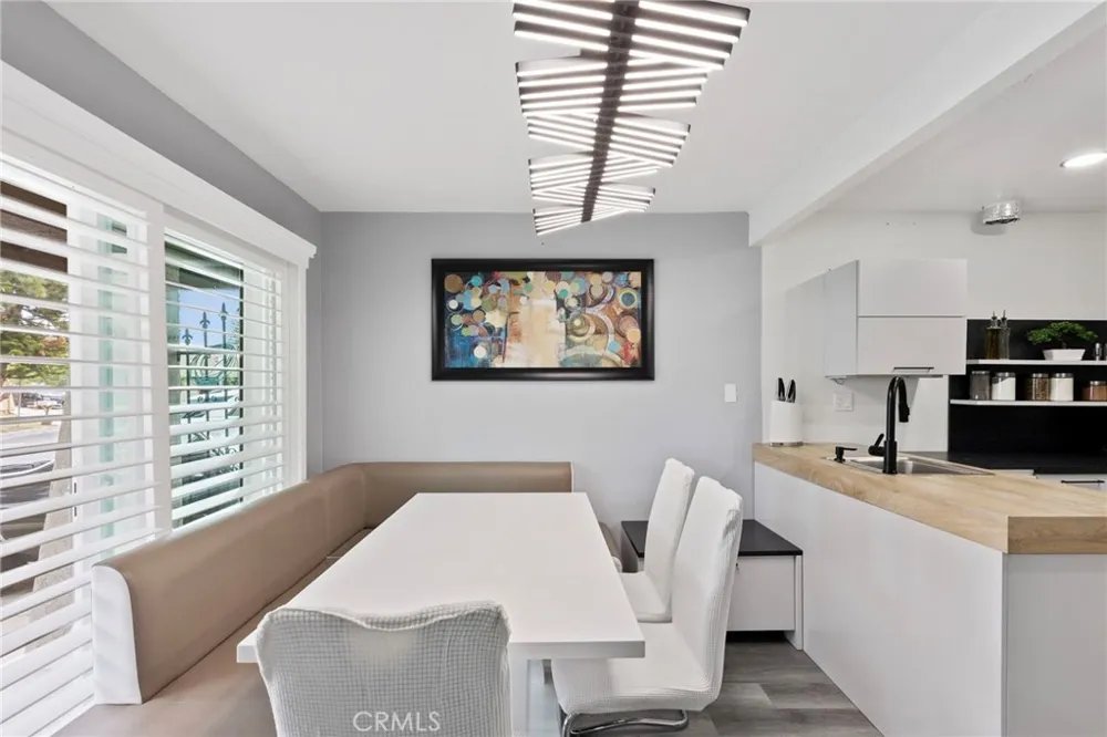 2215 E Avalon Santa Ana, CA 92705