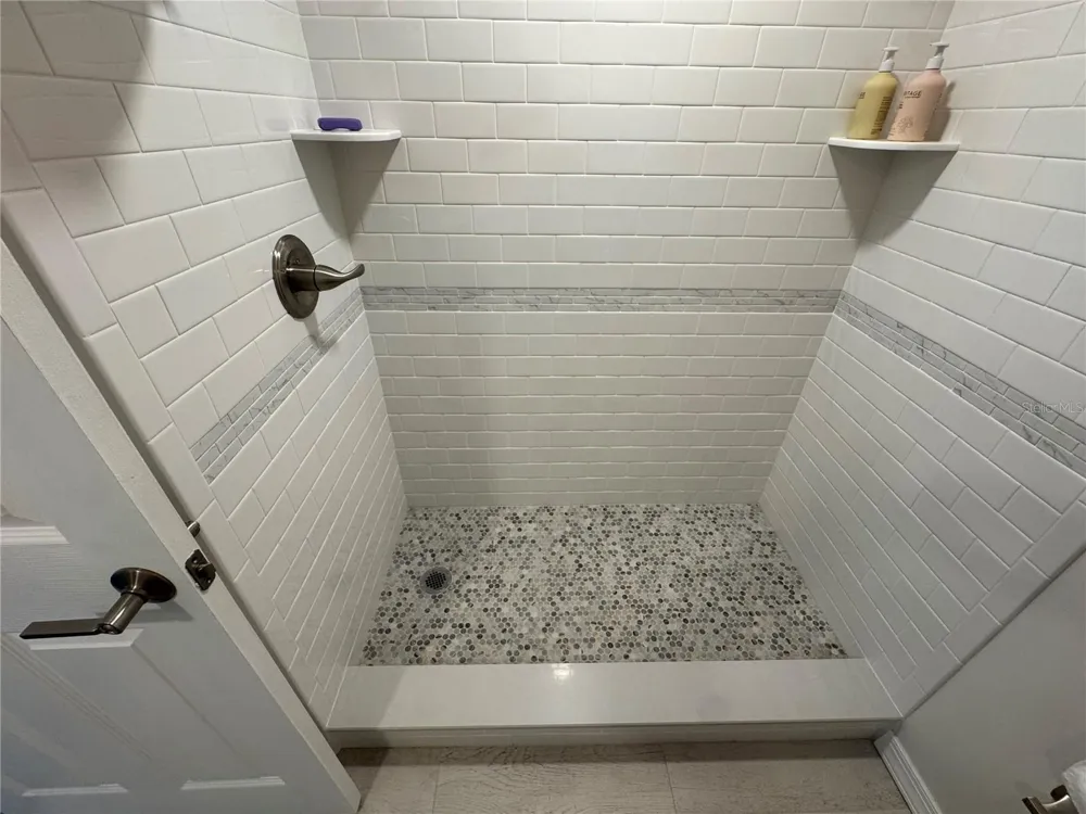 5720 13TH AVENUE #106B St Petersburg, FL 33710