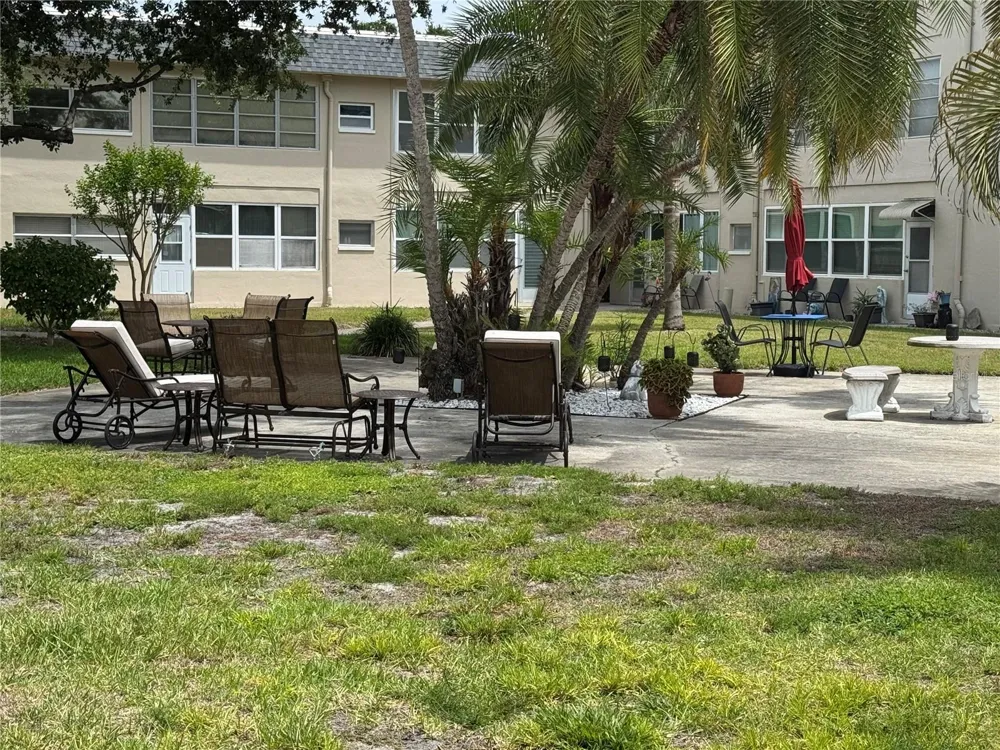 5720 13TH AVENUE #106B St Petersburg, FL 33710