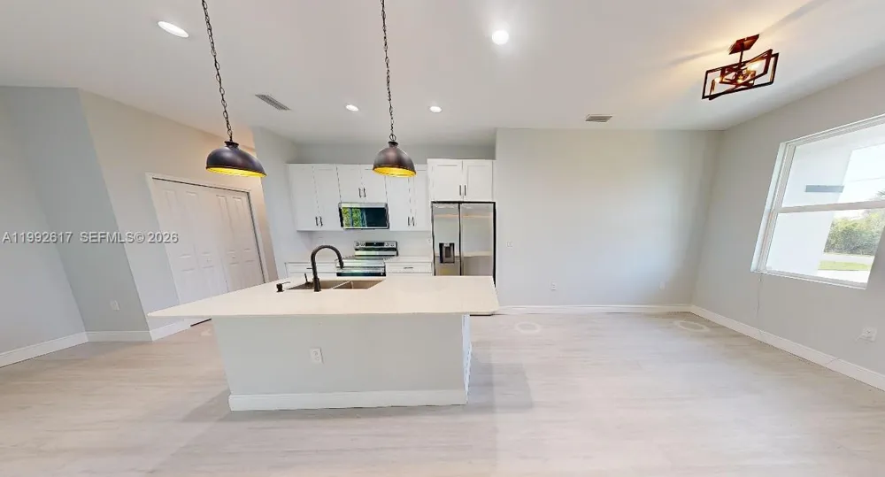 12168 Van Gough Ave Port Charlotte, FL 33981