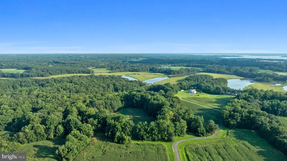 1960 OLD ANCHOR RD Huntingtown, MD 20639