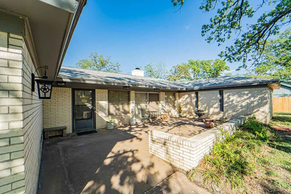 10325 County Road 197 Breckenridge, TX 76424