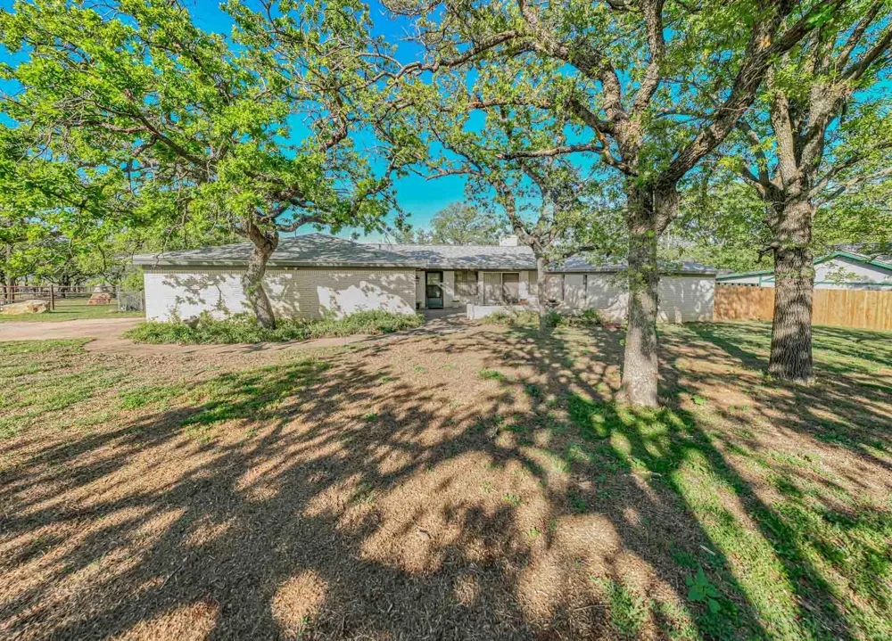 10325 County Road 197 Breckenridge, TX 76424