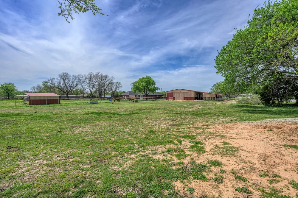 501 Van Zandt Street Tioga, TX 76271