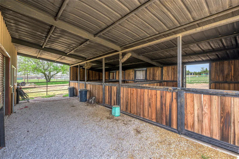 501 Van Zandt Street Tioga, TX 76271
