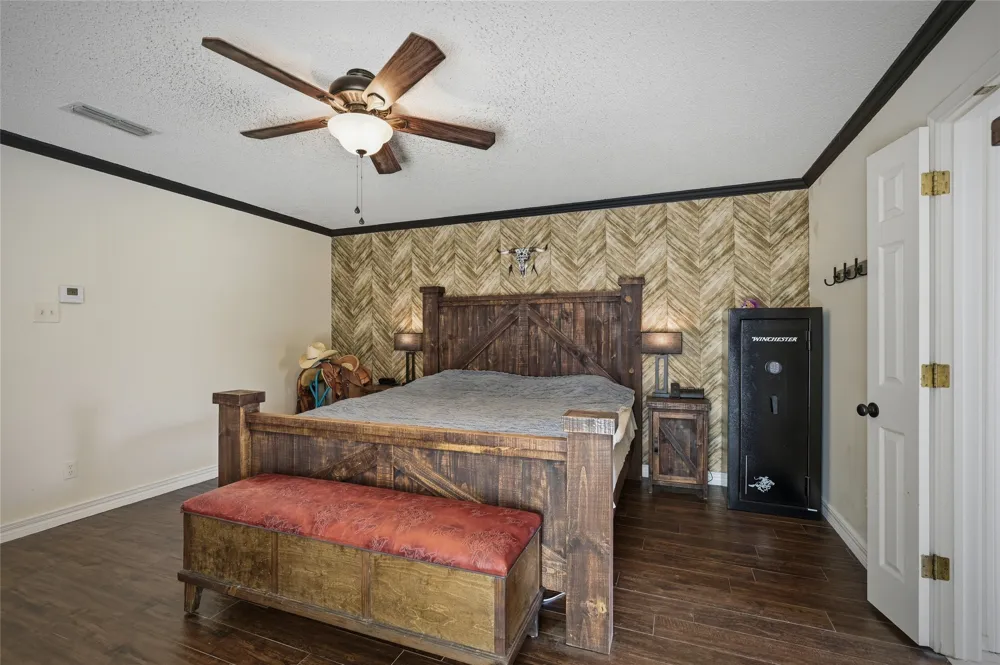 501 Van Zandt Street Tioga, TX 76271