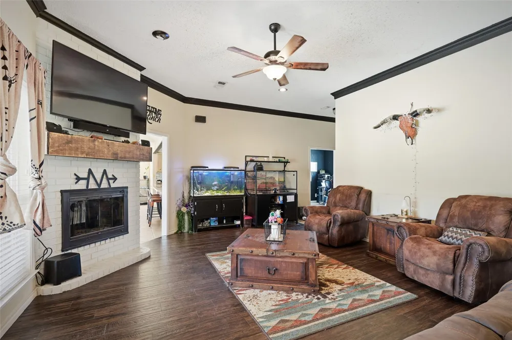 501 Van Zandt Street Tioga, TX 76271