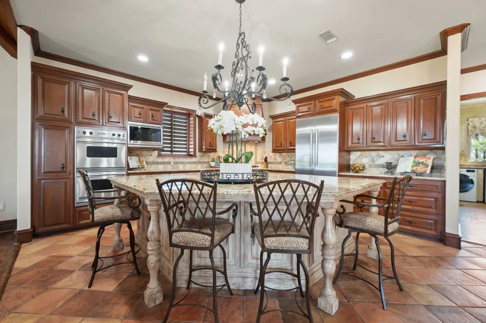 2454 W SH 380 Jacksboro, TX 76458