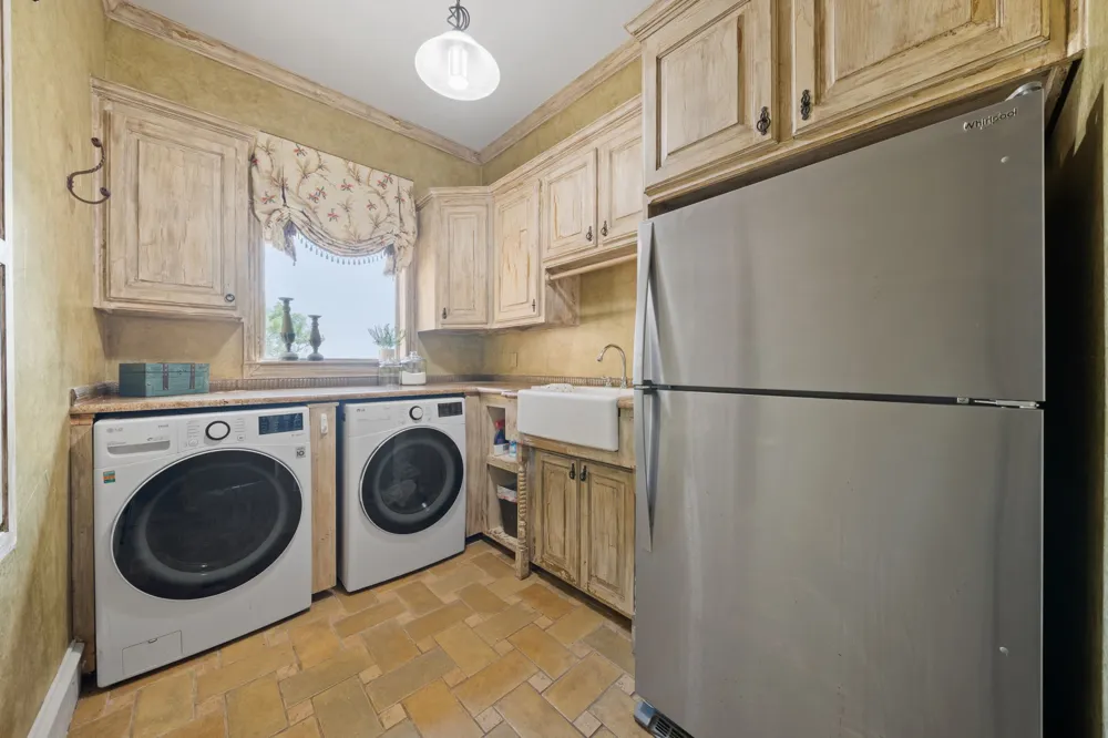 2454 W SH 380 Jacksboro, TX 76458