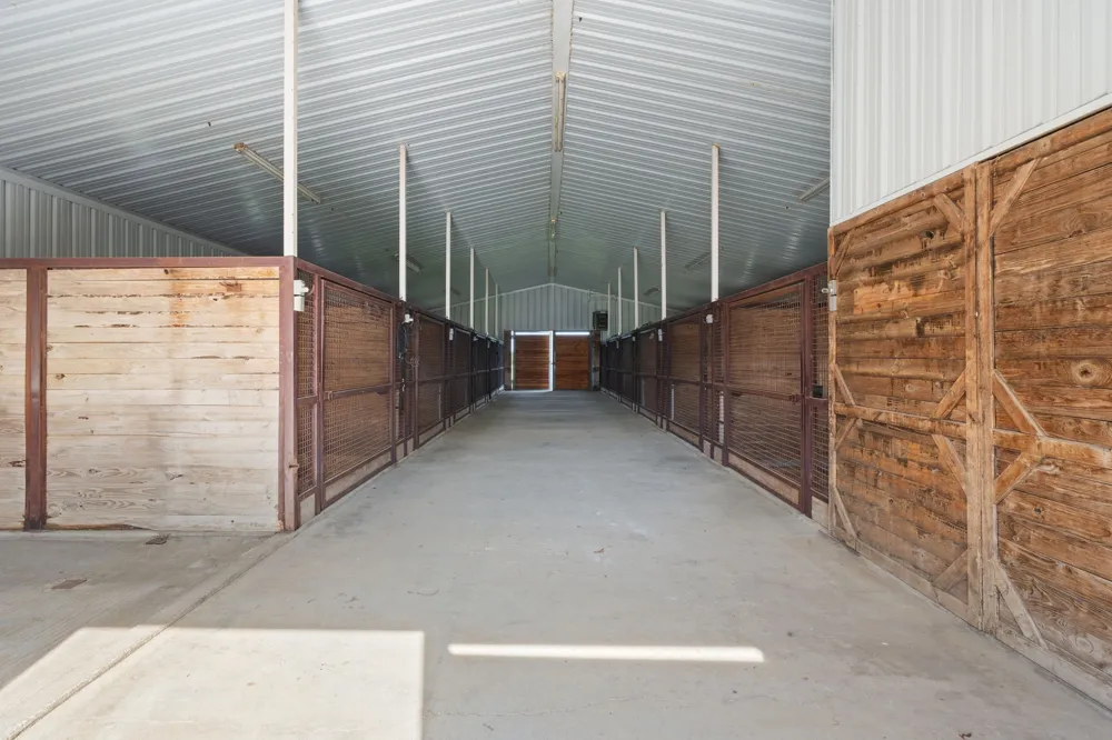 2454 W SH 380 Jacksboro, TX 76458