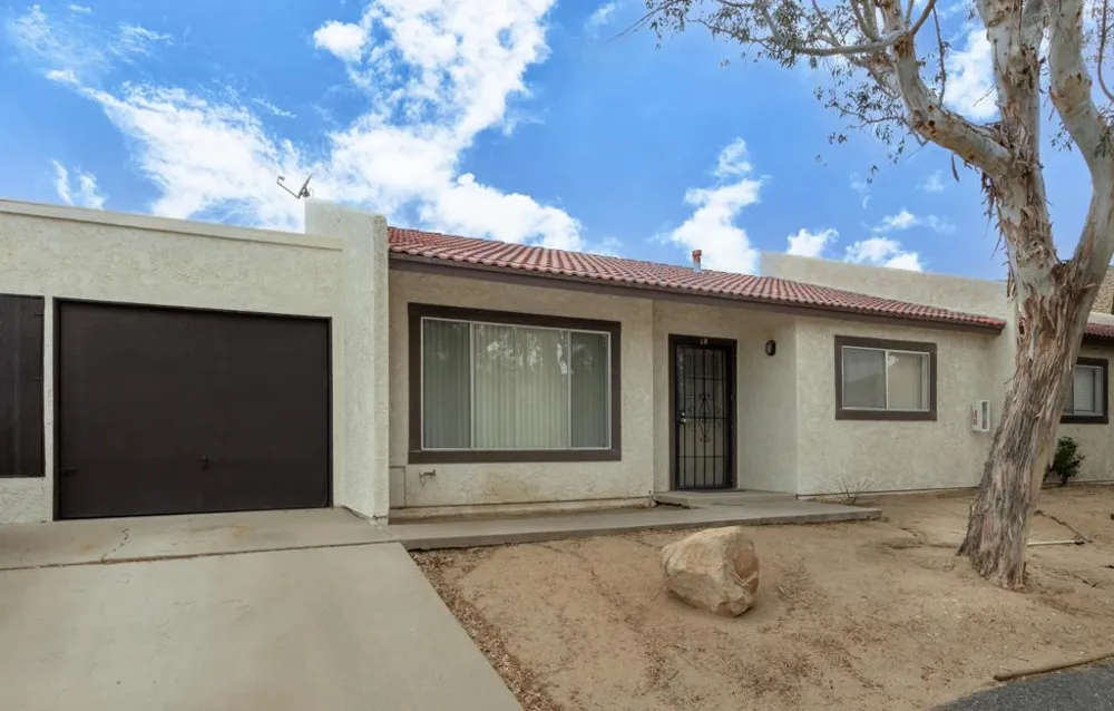 56279 Buena Vista #18 Yucca Valley, CA 92284