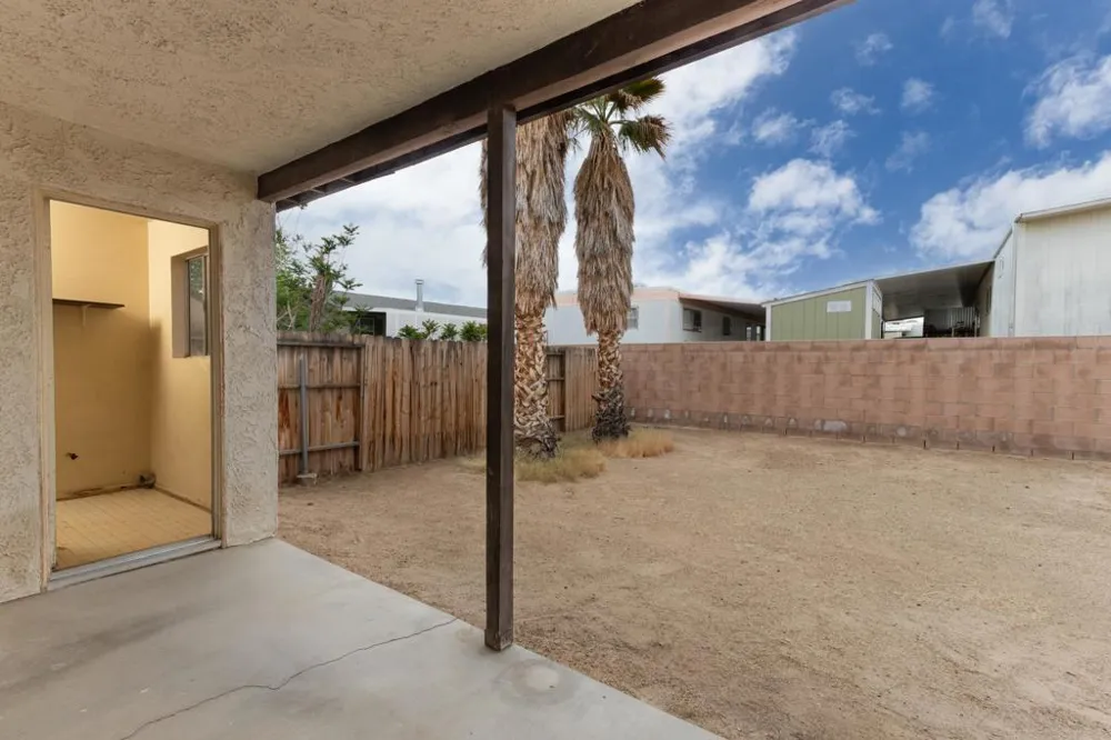 56279 Buena Vista #18 Yucca Valley, CA 92284