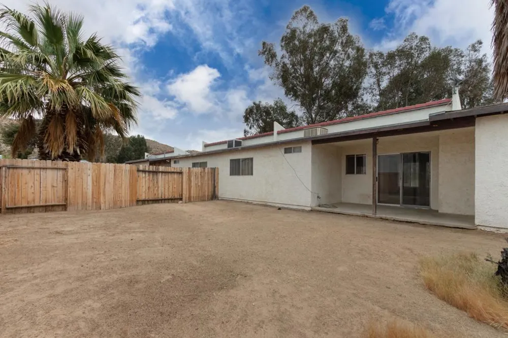 56279 Buena Vista #18 Yucca Valley, CA 92284