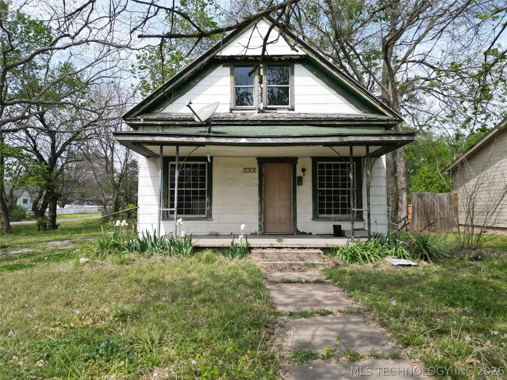 523 S Broadway Holdenville, OK 74848
