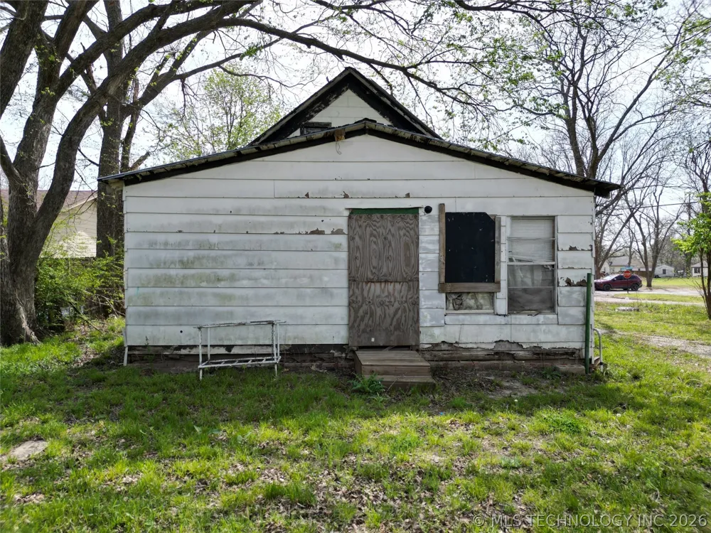 523 S Broadway Holdenville, OK 74848