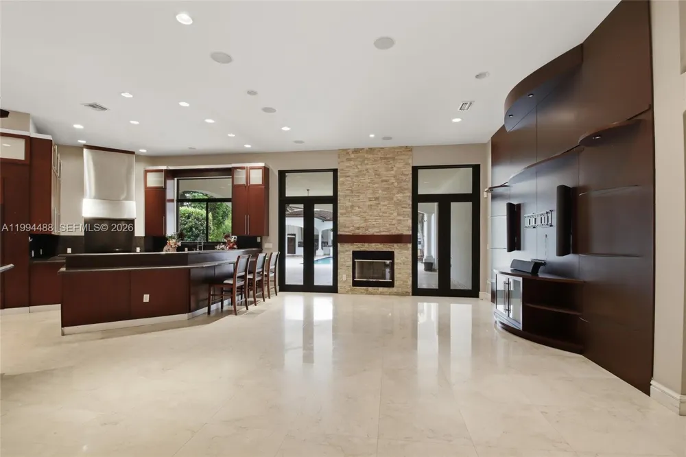 6200 SW 97th Ave Miami, FL 33173