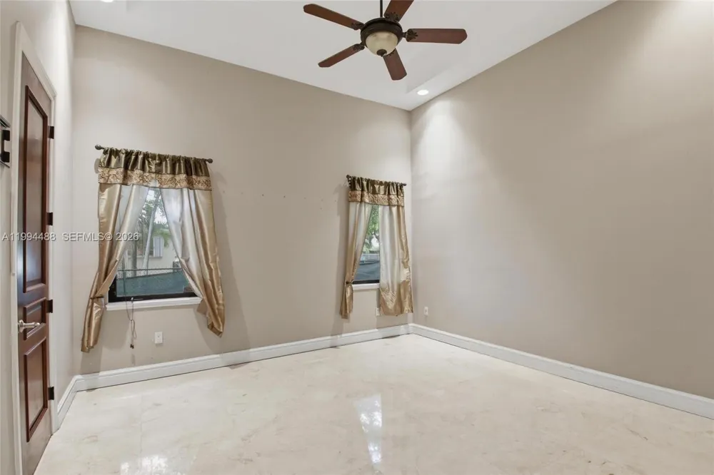 6200 SW 97th Ave Miami, FL 33173