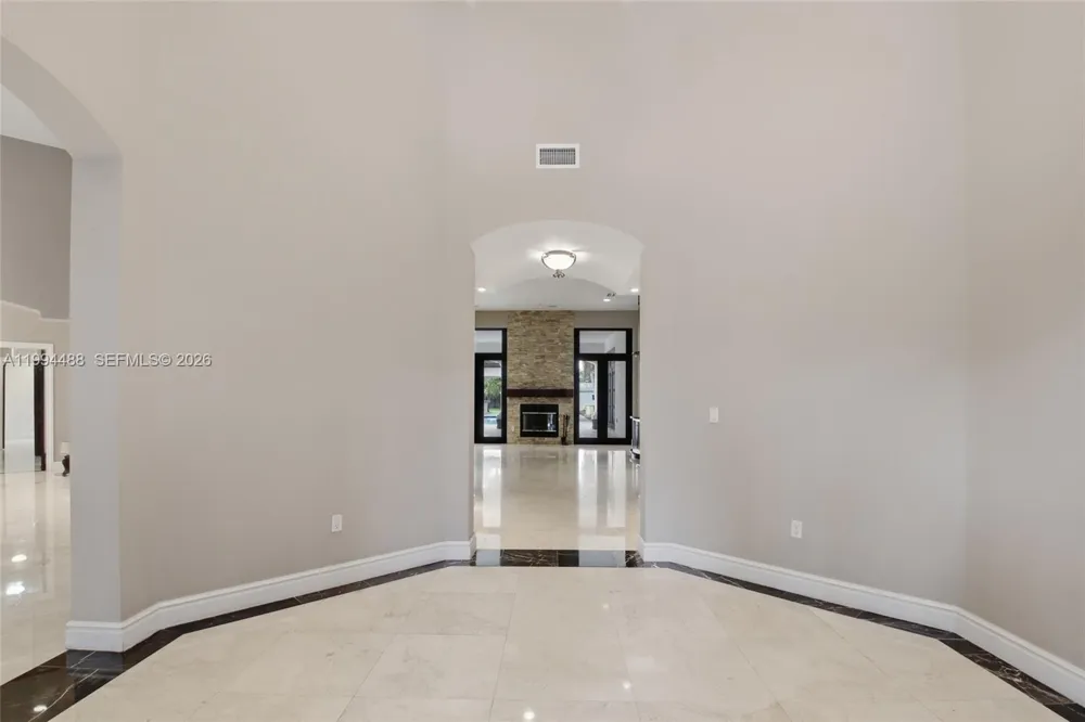 6200 SW 97th Ave Miami, FL 33173