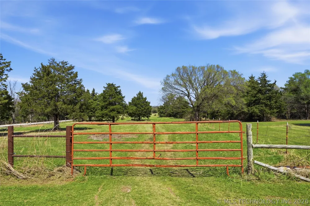 1587 County Road 5244 Hominy, OK 74035