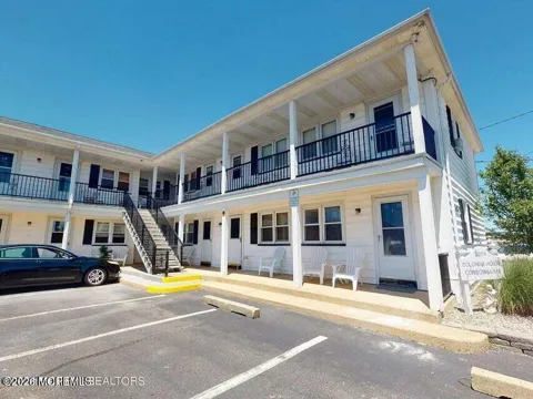 2204 Grand Central Avenue #15