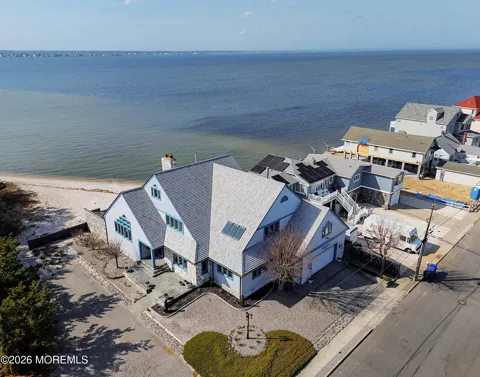 332 Sunset Drive