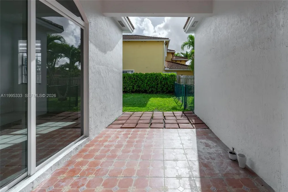 3551 SW 152nd Pass Miami, FL 33185