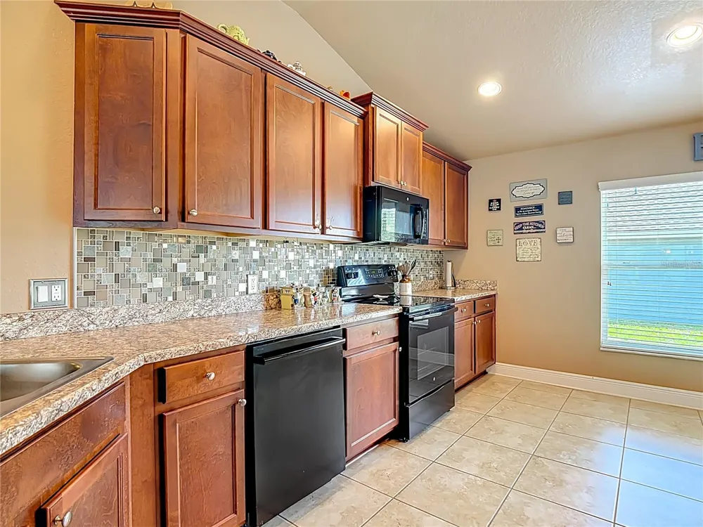 1170 LEGATTO LOOP Dundee, FL 33838