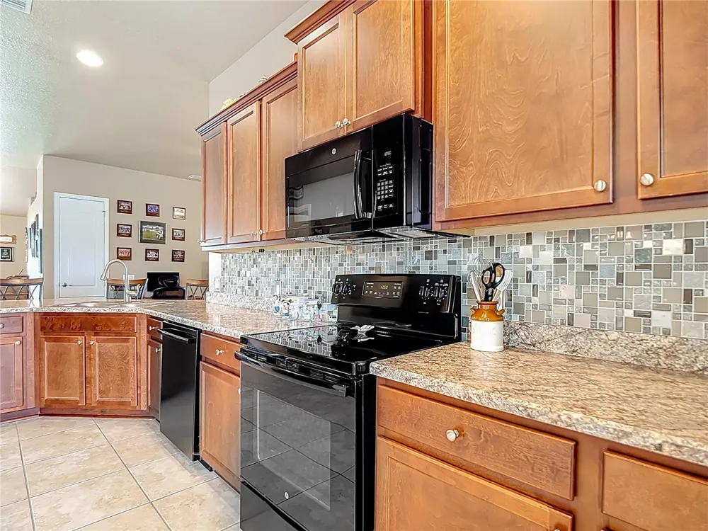 1170 LEGATTO LOOP Dundee, FL 33838