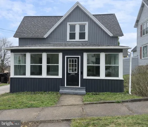 439 BAYARD STREET