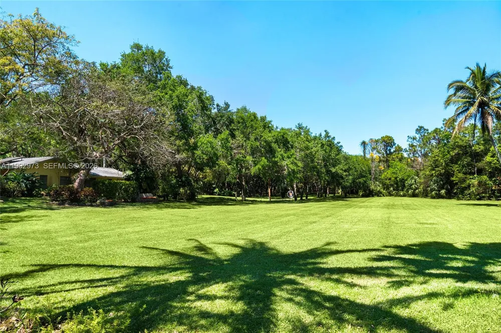 15000 SW 200th St Miami, FL 33187