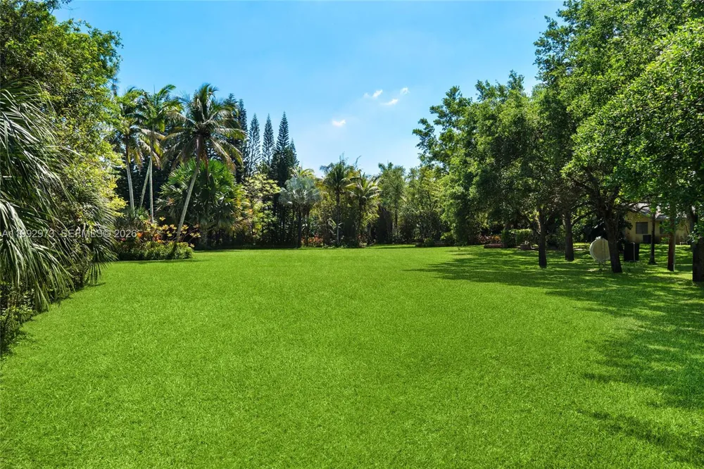15000 SW 200th St Miami, FL 33187