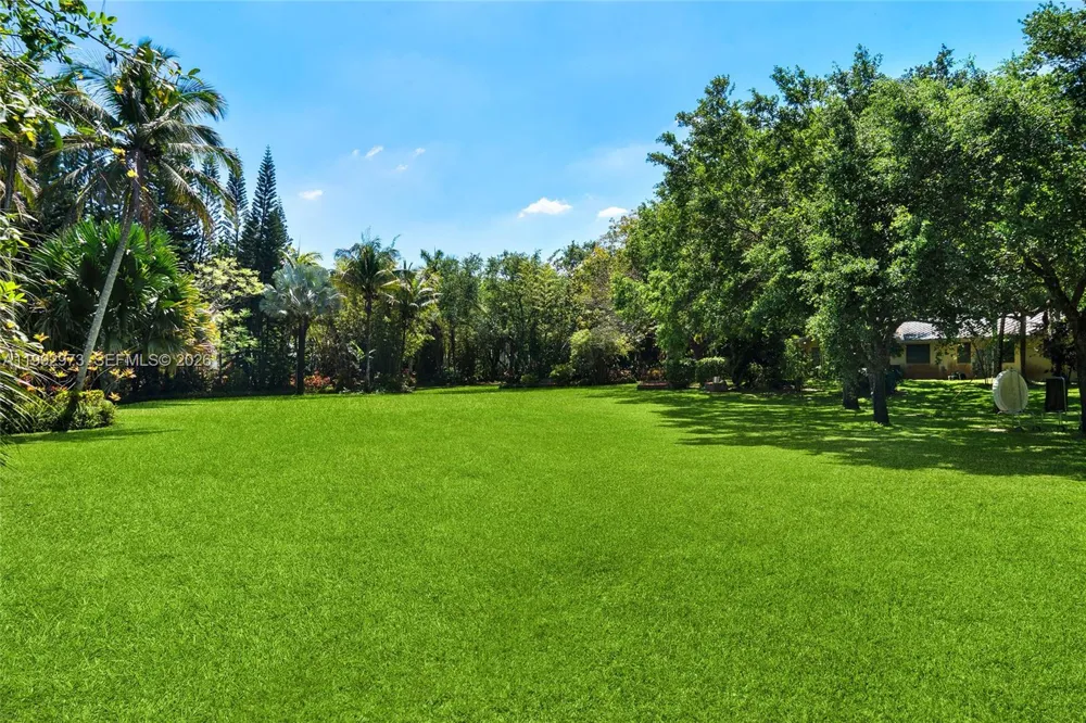 15000 SW 200th St Miami, FL 33187