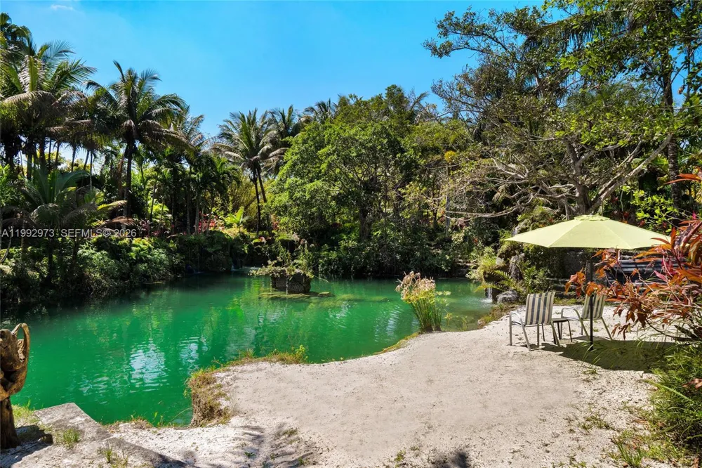 15000 SW 200th St Miami, FL 33187