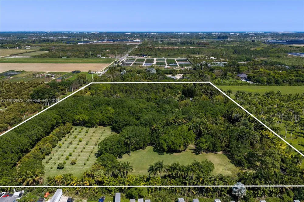 15000 SW 200th St Miami, FL 33187
