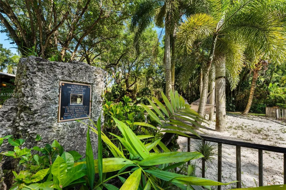 15000 SW 200th St Miami, FL 33187