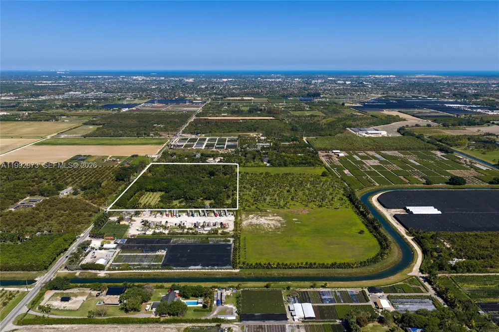 15000 SW 200th St Miami, FL 33187