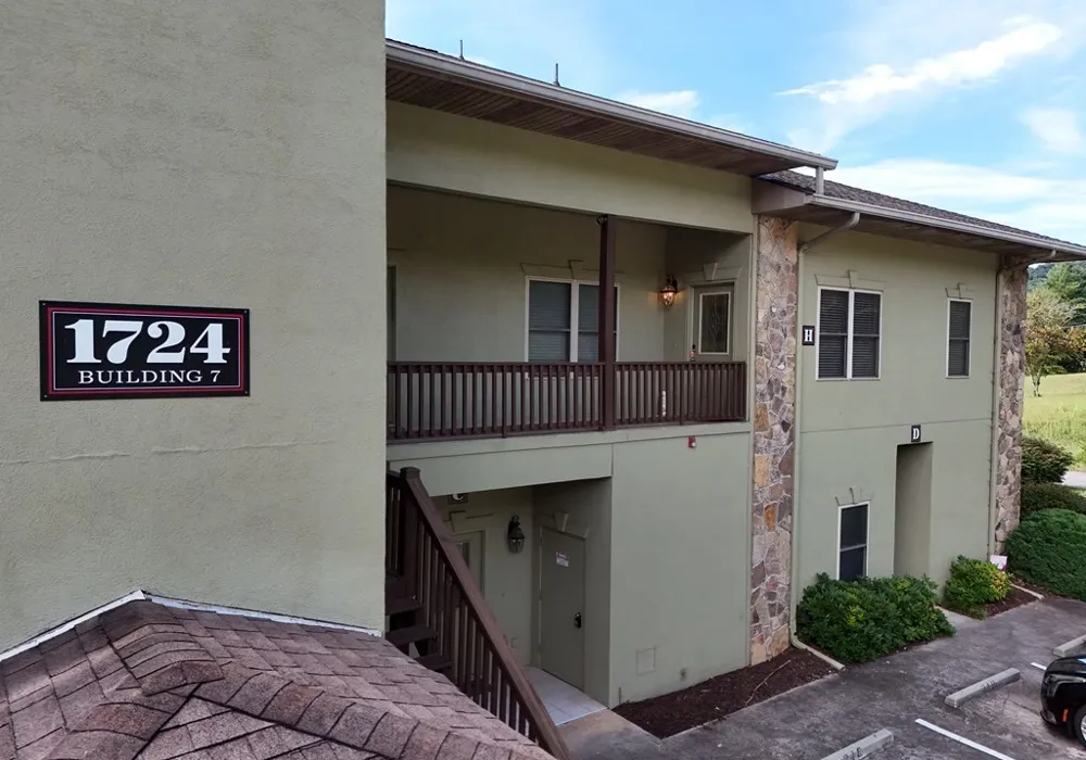 1724-H Watercrest Way Young Harris, GA 30582
