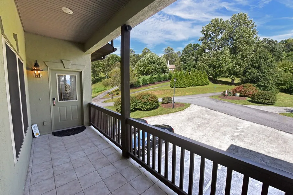 1724-H Watercrest Way Young Harris, GA 30582