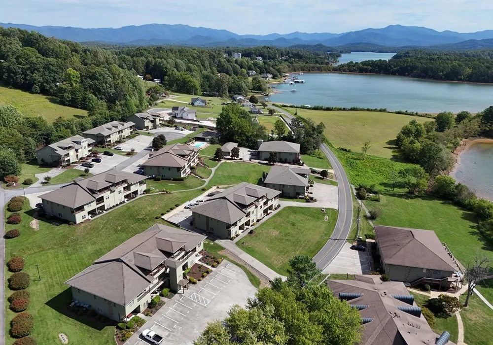 1724-H Watercrest Way Young Harris, GA 30582