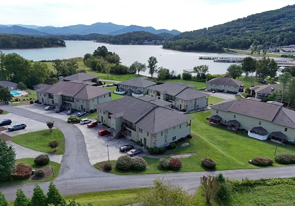 1724-H Watercrest Way Young Harris, GA 30582