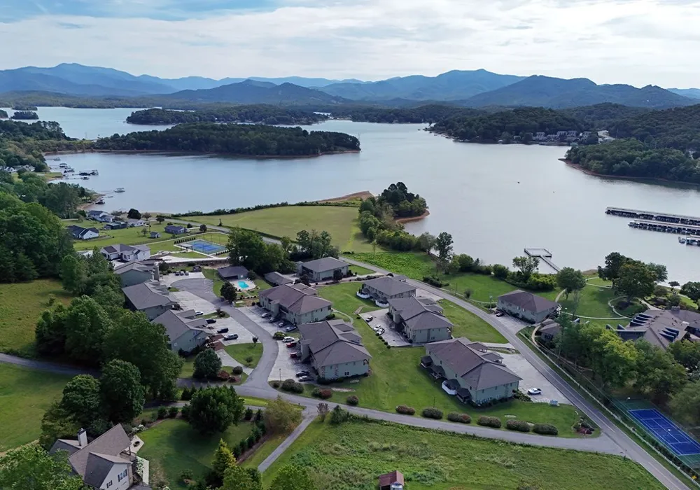 1724-H Watercrest Way Young Harris, GA 30582