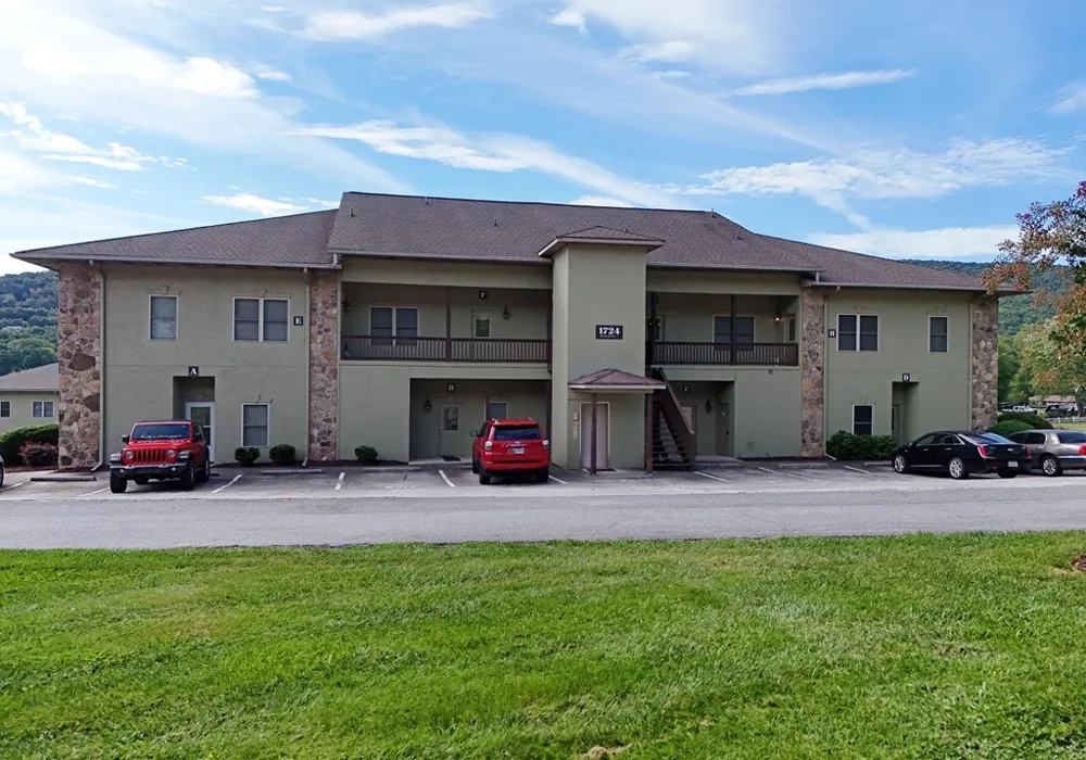 1724-H Watercrest Way Young Harris, GA 30582