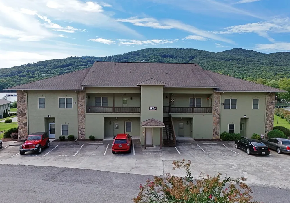 1724-H Watercrest Way Young Harris, GA 30582
