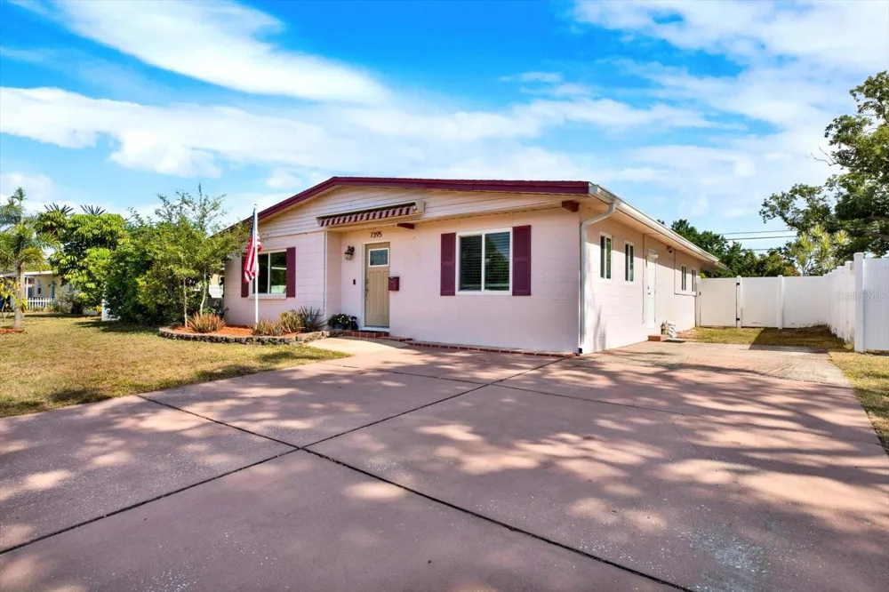 7395 18TH STREET St Petersburg, FL 33702