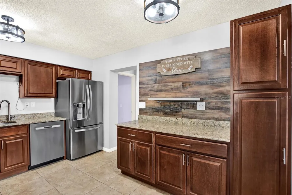 7395 18TH STREET St Petersburg, FL 33702